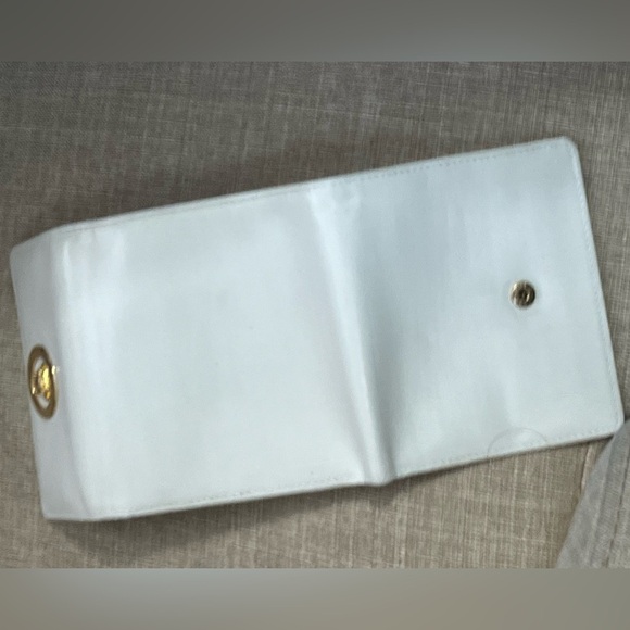 Versace - Gianni Versace vintage white leather Bi folded wallet - Picture 7 of 11